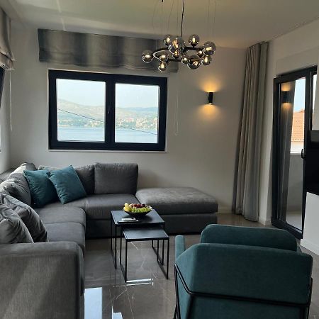 Beachfront House Olbia With Private Parking Trogir Exteriér fotografie