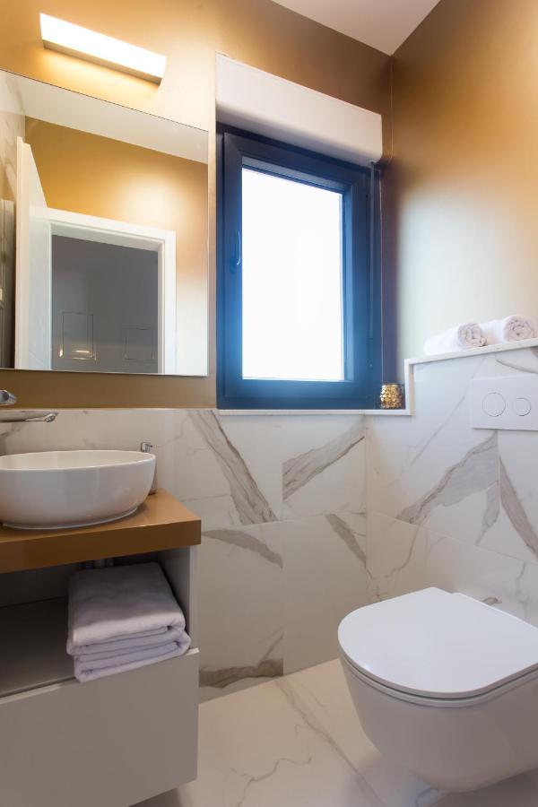 Beachfront House Olbia With Private Parking Trogir Exteriér fotografie