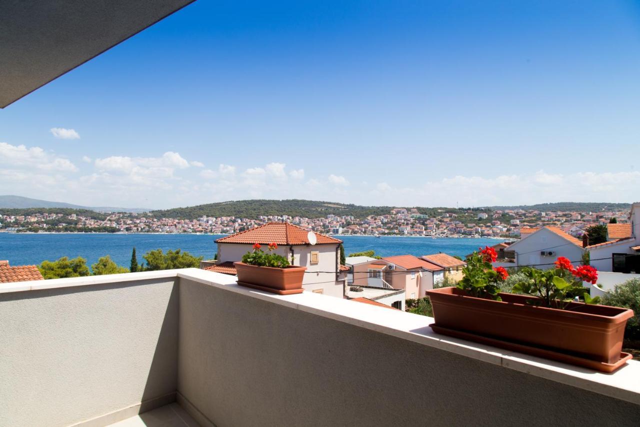 Beachfront House Olbia With Private Parking Trogir Exteriér fotografie